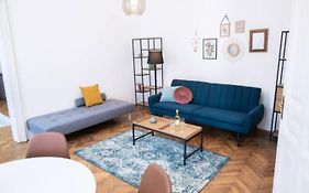 Basilica Downtown Apartment